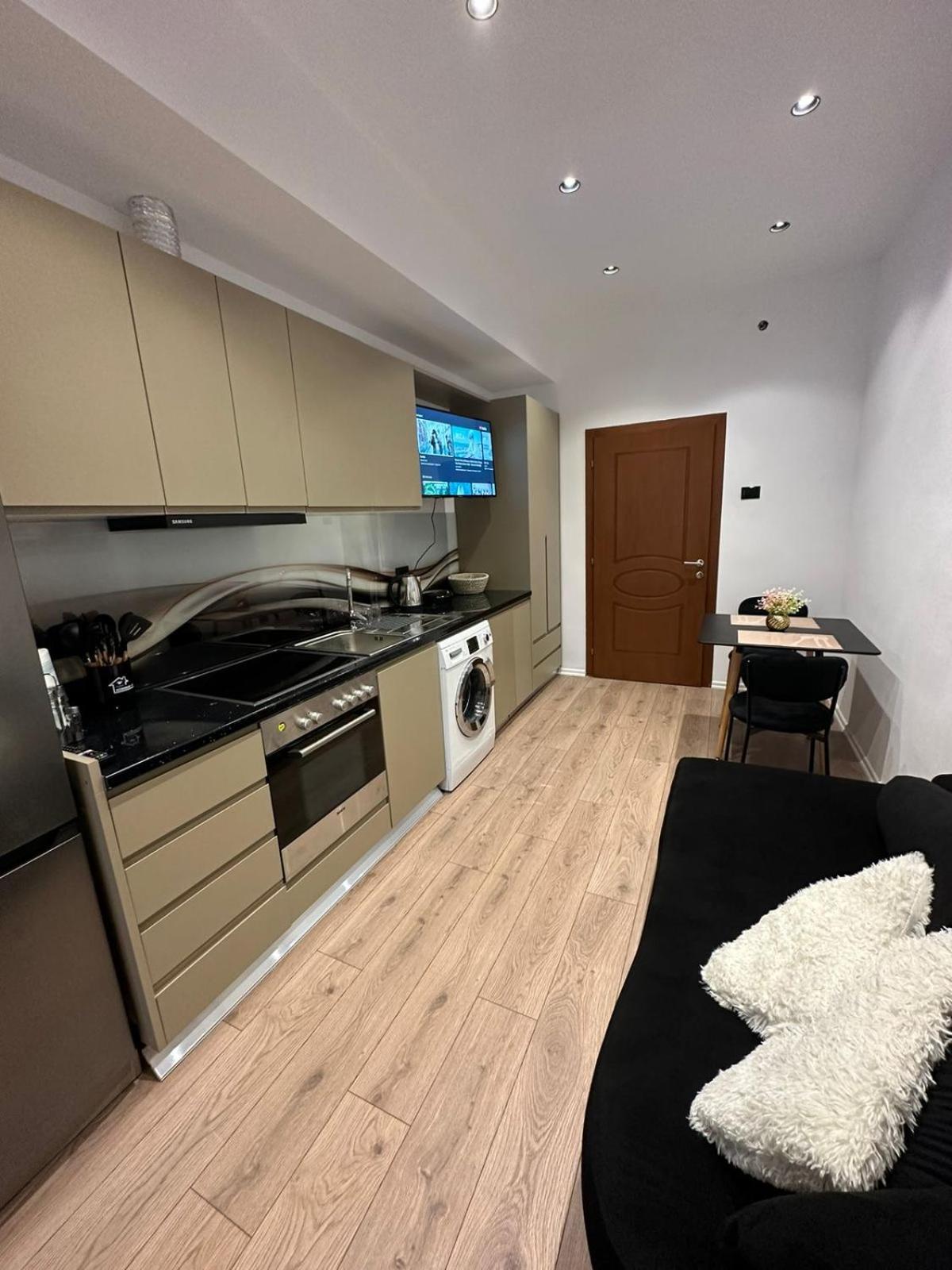 Heart Of Tirana Apartment Екстериор снимка